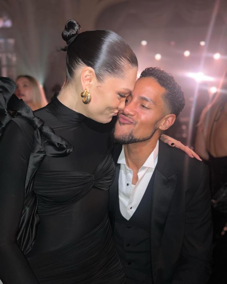 Jessie J and Chanan Colman nuzzling.