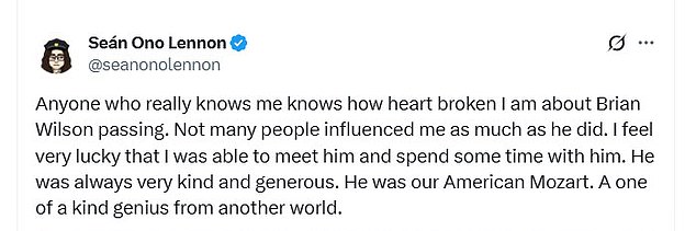 News of his death prompted an outpouring of grief from his fans, including Sean Ono Lennon, the son of John Lennon and Yoko Ono