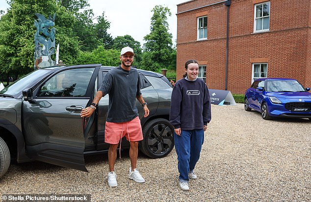 Billy Wingrove and Bella Ramsey were all smiles as they arrived for training