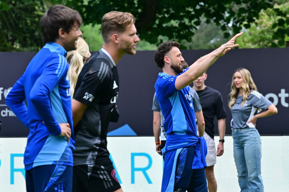 Louis Tomlinson and Sam Thompson at Soccer Aid for UNICEF 2025 training.
