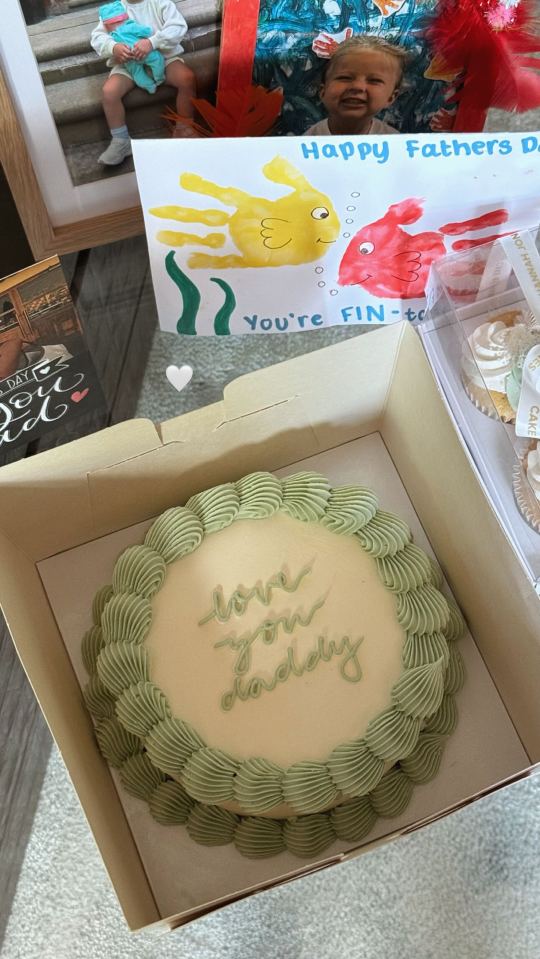 Father's Day cake and cards.