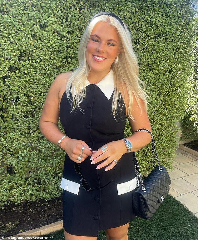And now the 27-year-old daughter of late cricket great Shane Warne has debuted a dental makeover