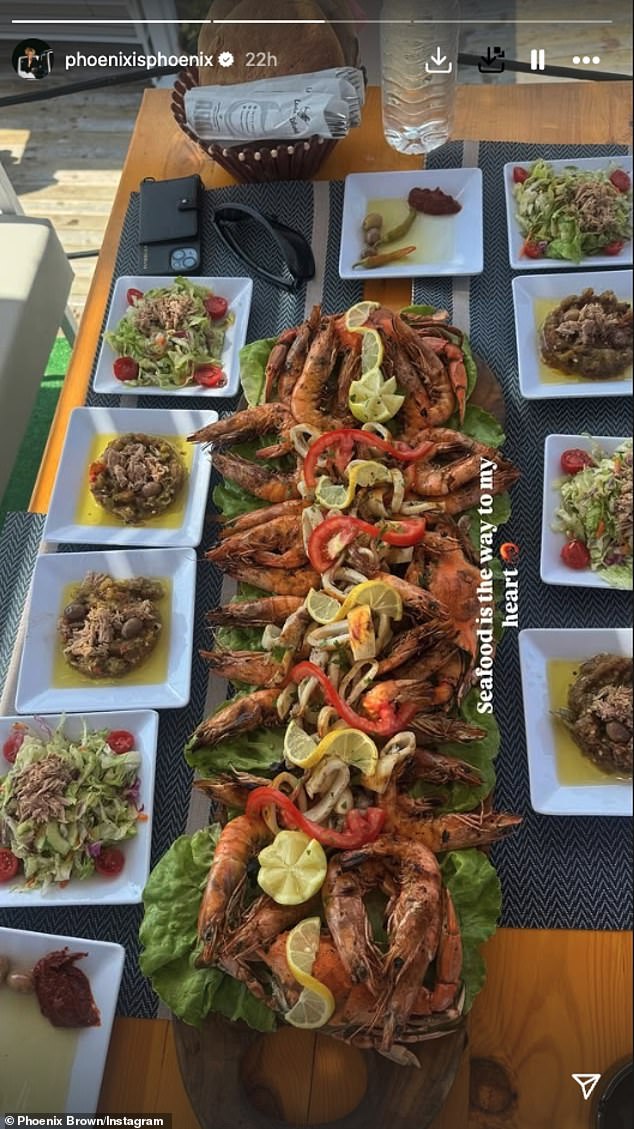 Phoenix also shared a glimpse of the bash's lavish menu
