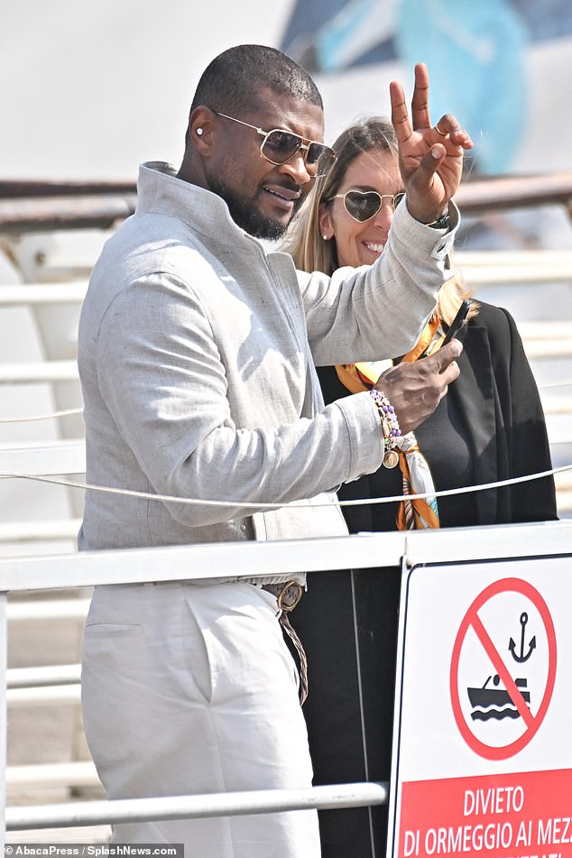 R&B singer Usher arriving at Venice airport ahead of Jeff Bezos wedding on June 26, 2025
