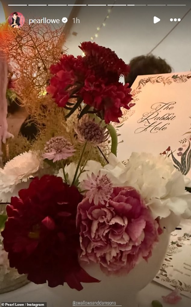 Pearl also showed images of the gorgeous flowers by Sheffield-based florists Swallows and Damsons