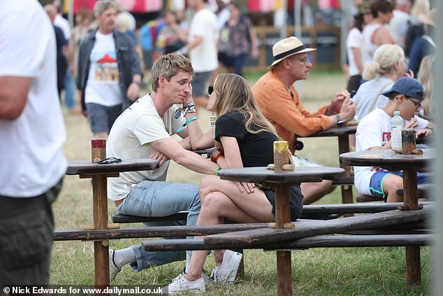 Eddie and Hannah first met at while they were students back in 2020