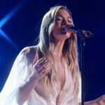 LeAnn Rimes’ teeth fall out in the middle of performance leading her to ‘panic’ and feel ‘sheer, utter embarrassment'