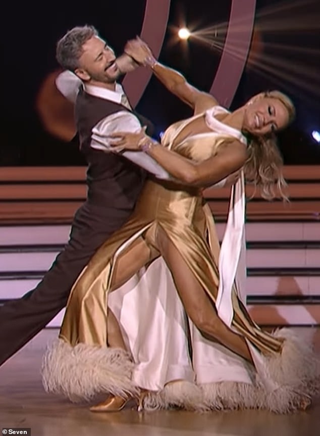 The Dancing With The Stars host returned to the floor for a magical waltz with reigning champ Ian Waite ¿ a dream moment for fans