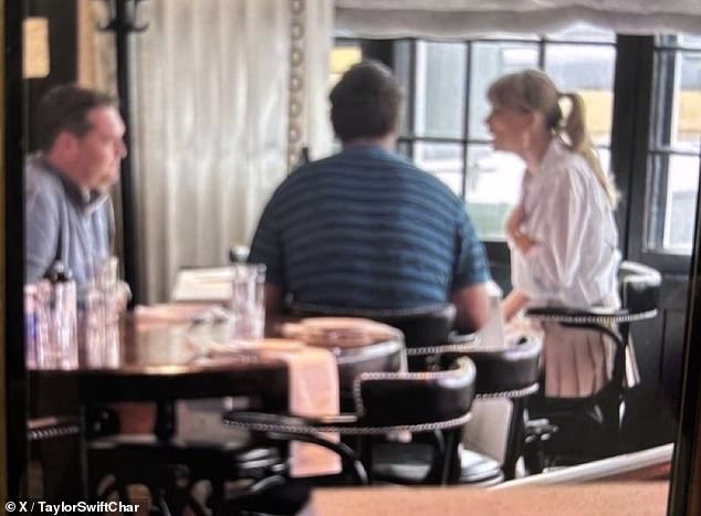 The superstar couple, both 35, were spotted grabbing a meal together at JoJo's Bar in Chagrin Falls with a male friend