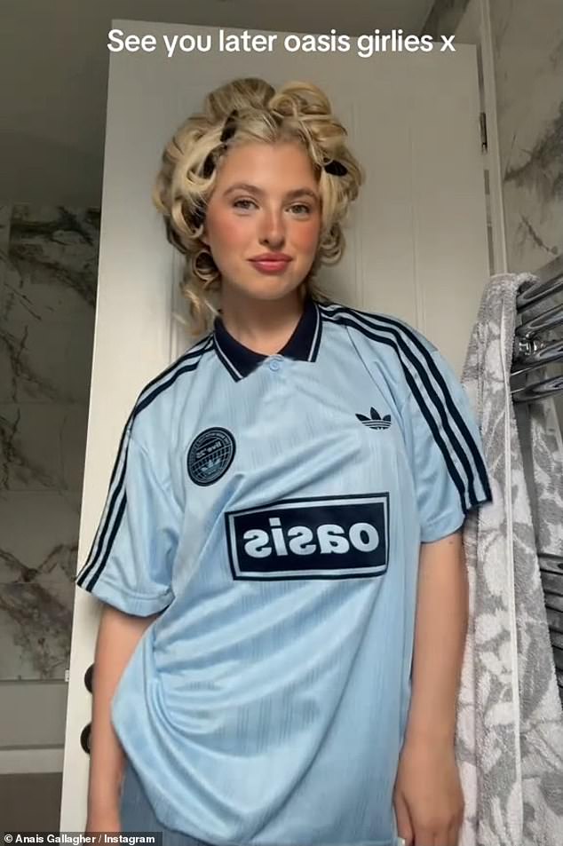 In a sweet clip shared by a fan to TikTok, Anais, 25, was seen running up to her father, 58, and giving him a hug while he watched Richard Ashcroft perform before his own set