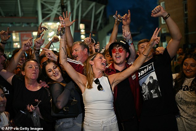 Crowds were seen gathered outside the stadium amid the overwhelming demand for the show