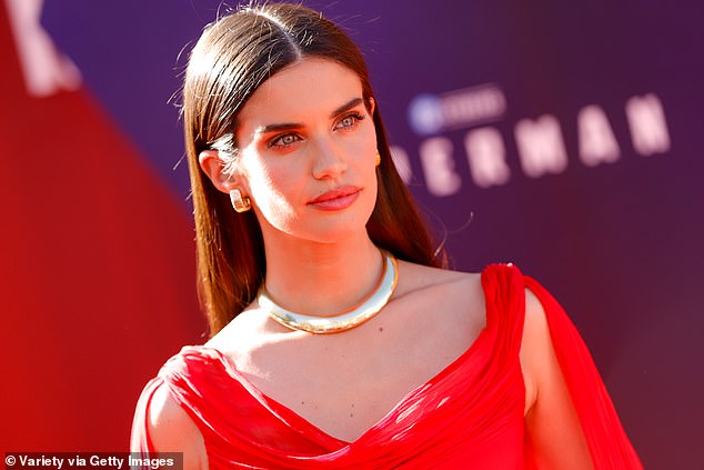 Sara looked pleased to be showcasing her acting chops as she sashayed into the event in her elegant crimson gown