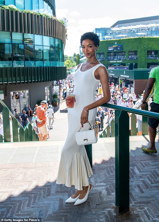 The model was dressed in diamonds by the British heritage jewellery brand The Diamond Store