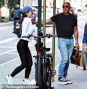 The former journalist sported a pair of fashionable shades while also carrying a classic Hermes Birkin bag in her hand