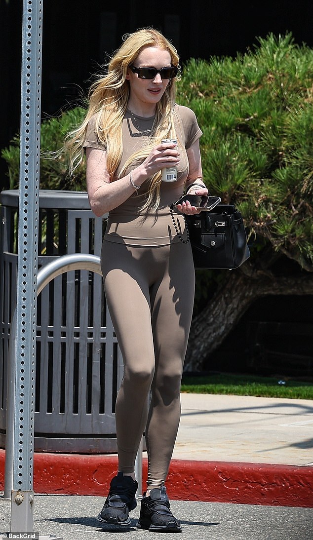 The 39-year-old actress was dressed in a clinging, nude-colored, matching set consisting of a T-shirt and leggings