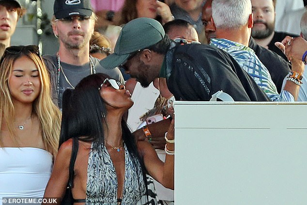 Naomi was also seen sharing a kiss on the cheek with will.i.am as the friends greeted one another amid the A-list crowds