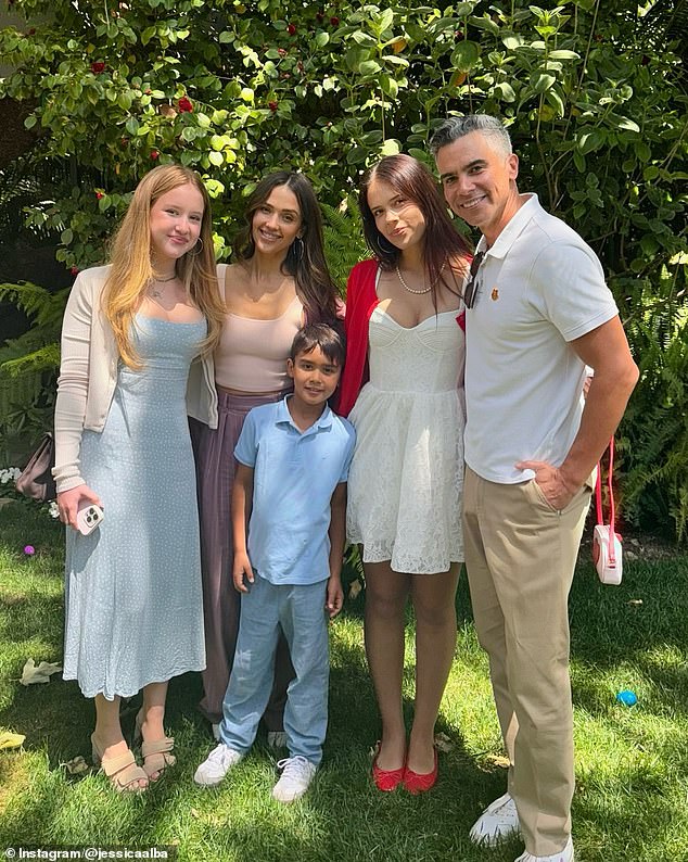 In addition to Honor and Hayes, Alba and her estranged husband also share their 13-year-old daughter Haven