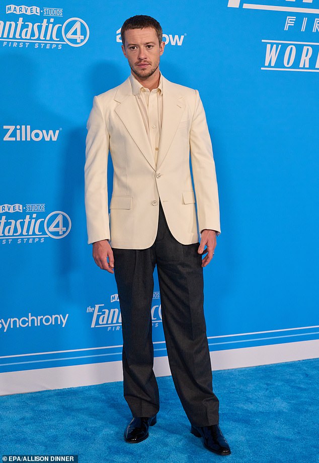 The 31-year-old Englishman - who plays Johnny Storm/Human Torch - also ditched his necktie in an off-white top and blazer with black trousers and patent leather Oxfords selected by stylist Fabio Immediato
