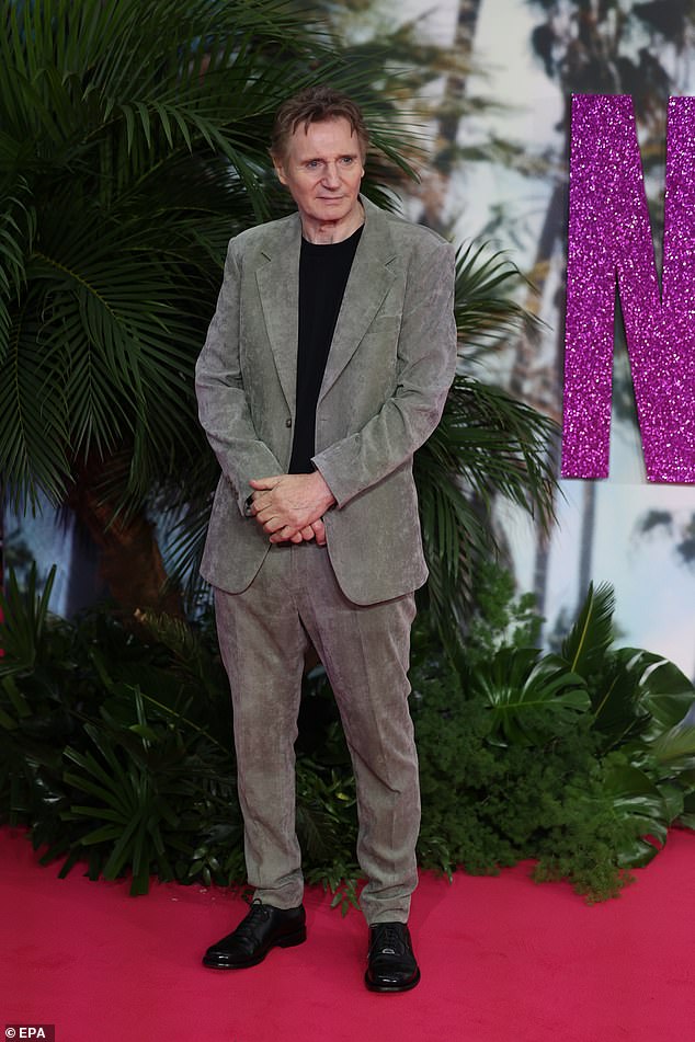 Meanwhile, Liam, 73, cut a dapper figure in a grey textured suit paired with a black T-shirt.