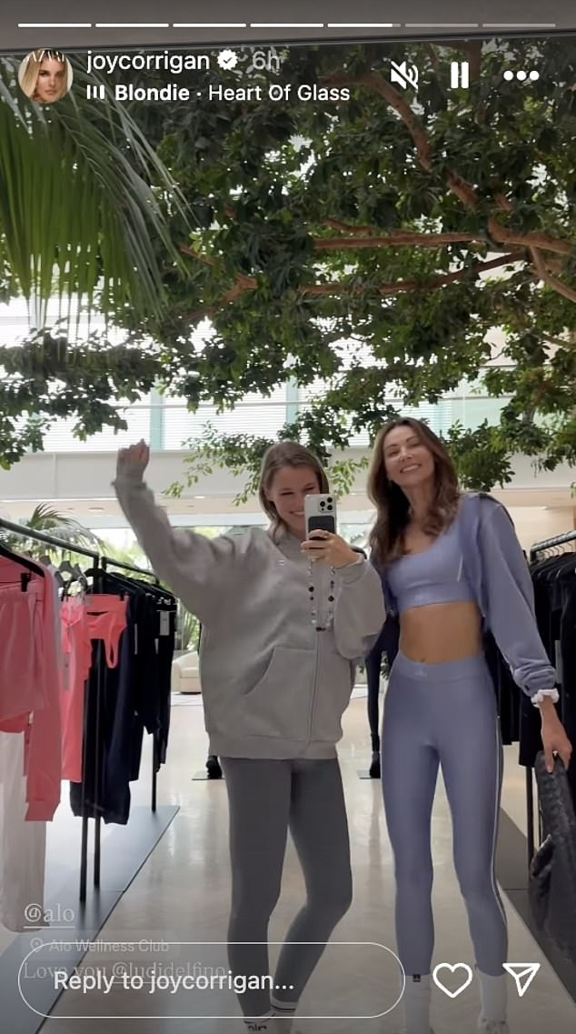She was seen posing with her friends including fellow model Ludi Delfino, after they got in a workout on the summer day
