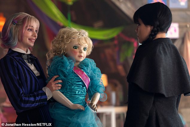 In the series, she also mentors fellow werewolf Enid Sinclair (Emma Myers)