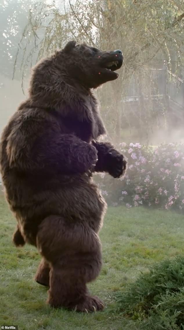 But later, when Oscar is told to picture his 'happy place,' things take a wild turn — and Travis’s character appears tied up, wearing nothing but an apron, covered in honey… with a bear about to pounce