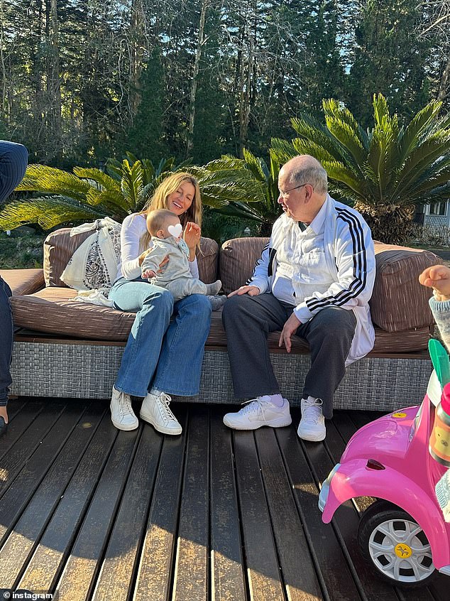 Gisele Bündchen gave her 22.9 million Instagram followers a rare glimpse of her baby son on Wednesday. She shares the tot, who is around five months old, with her Jiu-Jitsu instructor–turned–boyfriend, Joaquim Valente