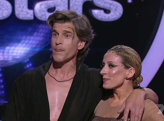 The pair exchanged some tense words on Sunday night after Günsberg and partner Sriani Argaet danced an Argentine tango to the strains of David Bowie's Fashion