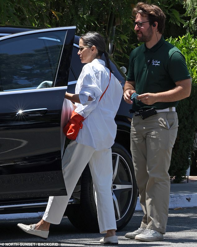 Her venue of choice was the San Vicente Bungalows, an exclusive private members club in West Hollywood known for a glittering celebrity clientele
