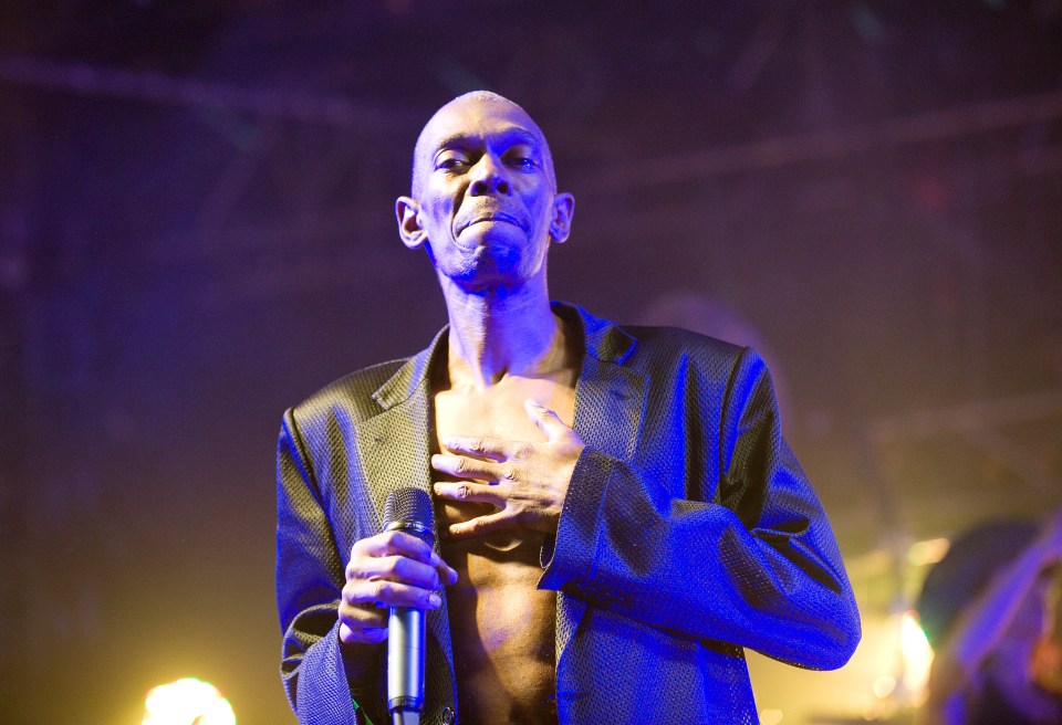 Maxi Jazz of Faithless performing.