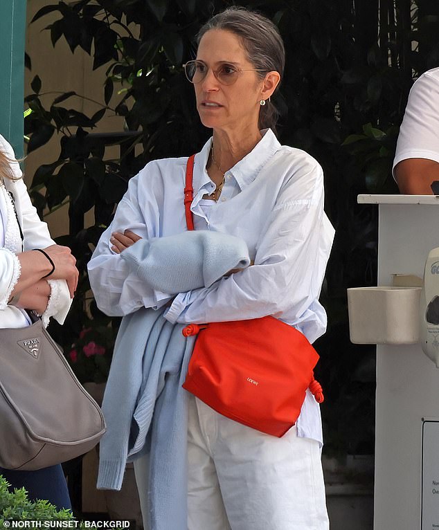 An actress who shot to fame in the 1980s but has since receded from the public eye and become a billionaire was unrecognizable when she was spotted this week